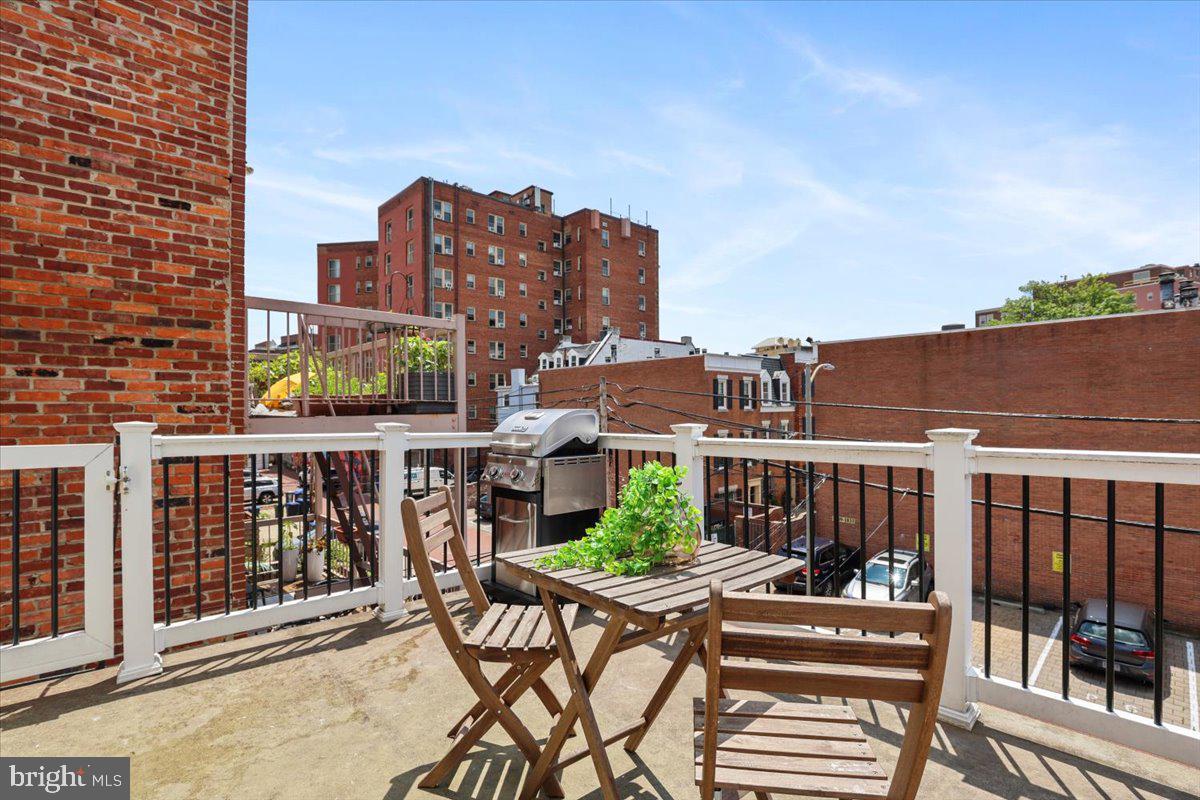 1832 Calvert St NW #3