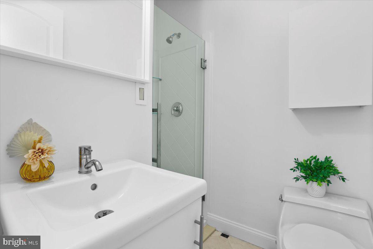 1832 Calvert St NW #3