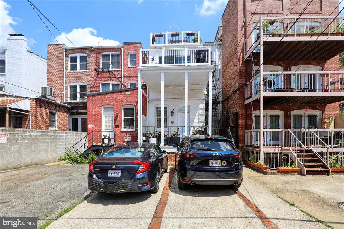 1832 Calvert St NW #3