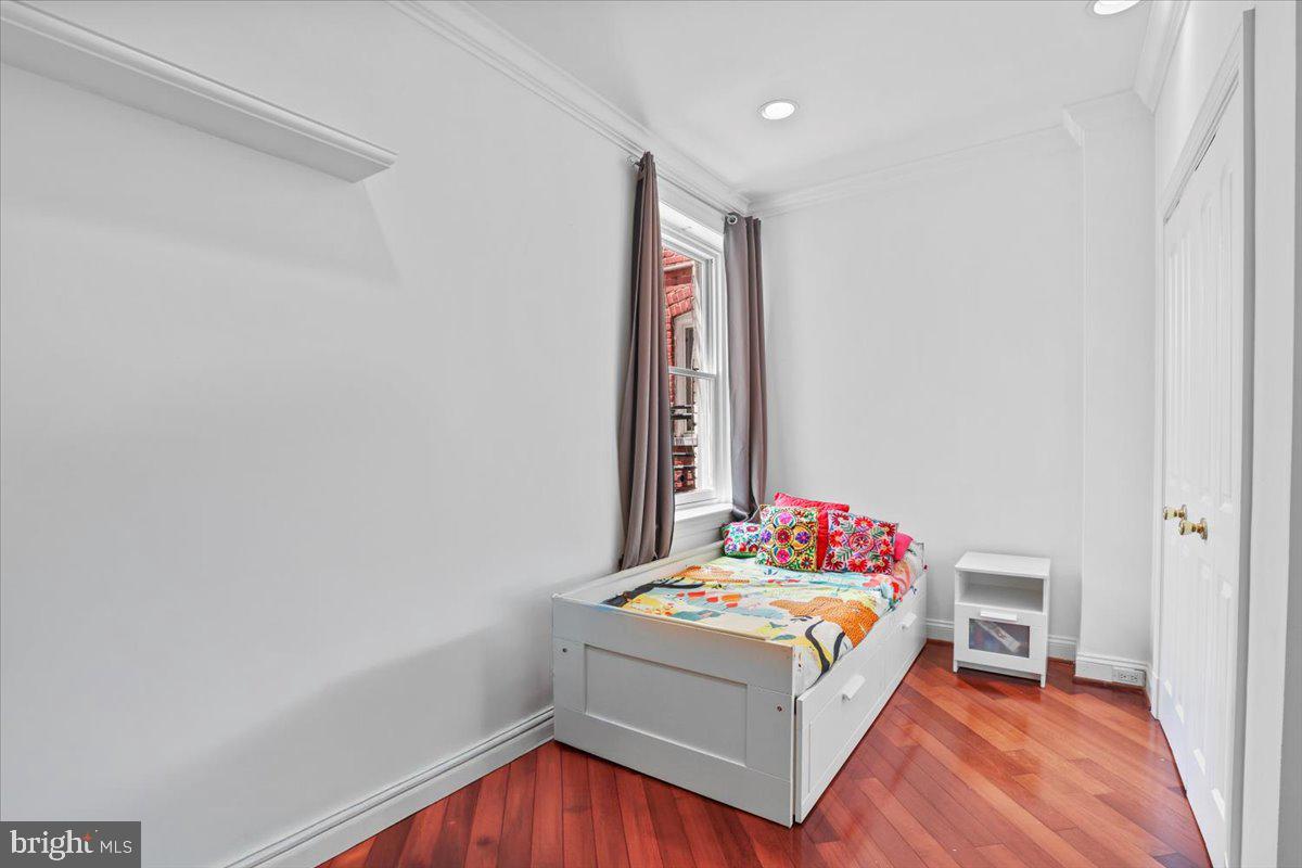 1832 Calvert St NW #3