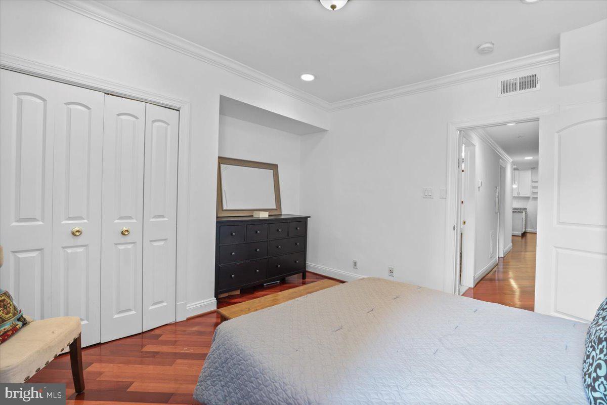 1832 Calvert St NW #3