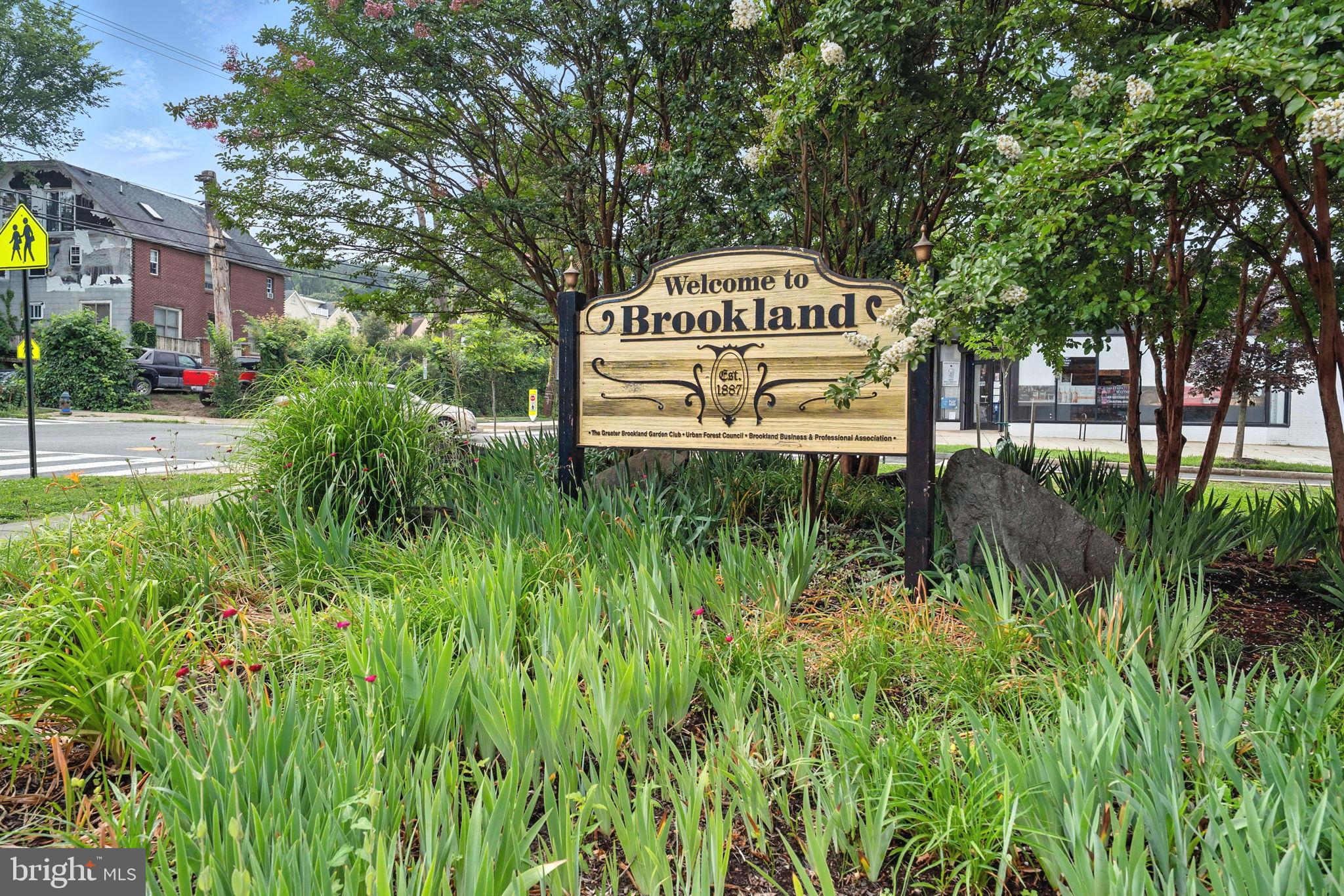 1055 MICHIGAN AVENUE NE 1055