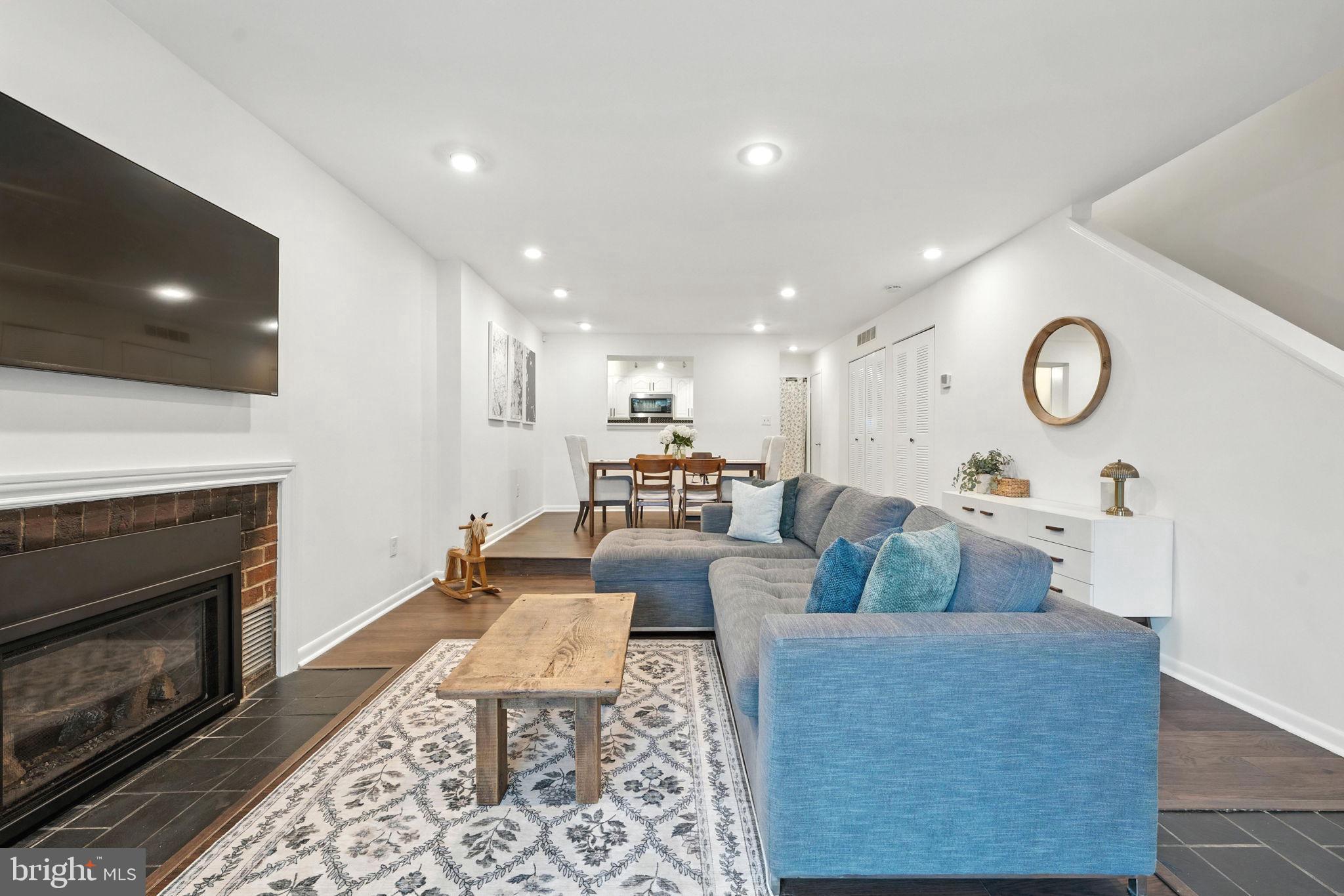 1055 MICHIGAN AVENUE NE 1055