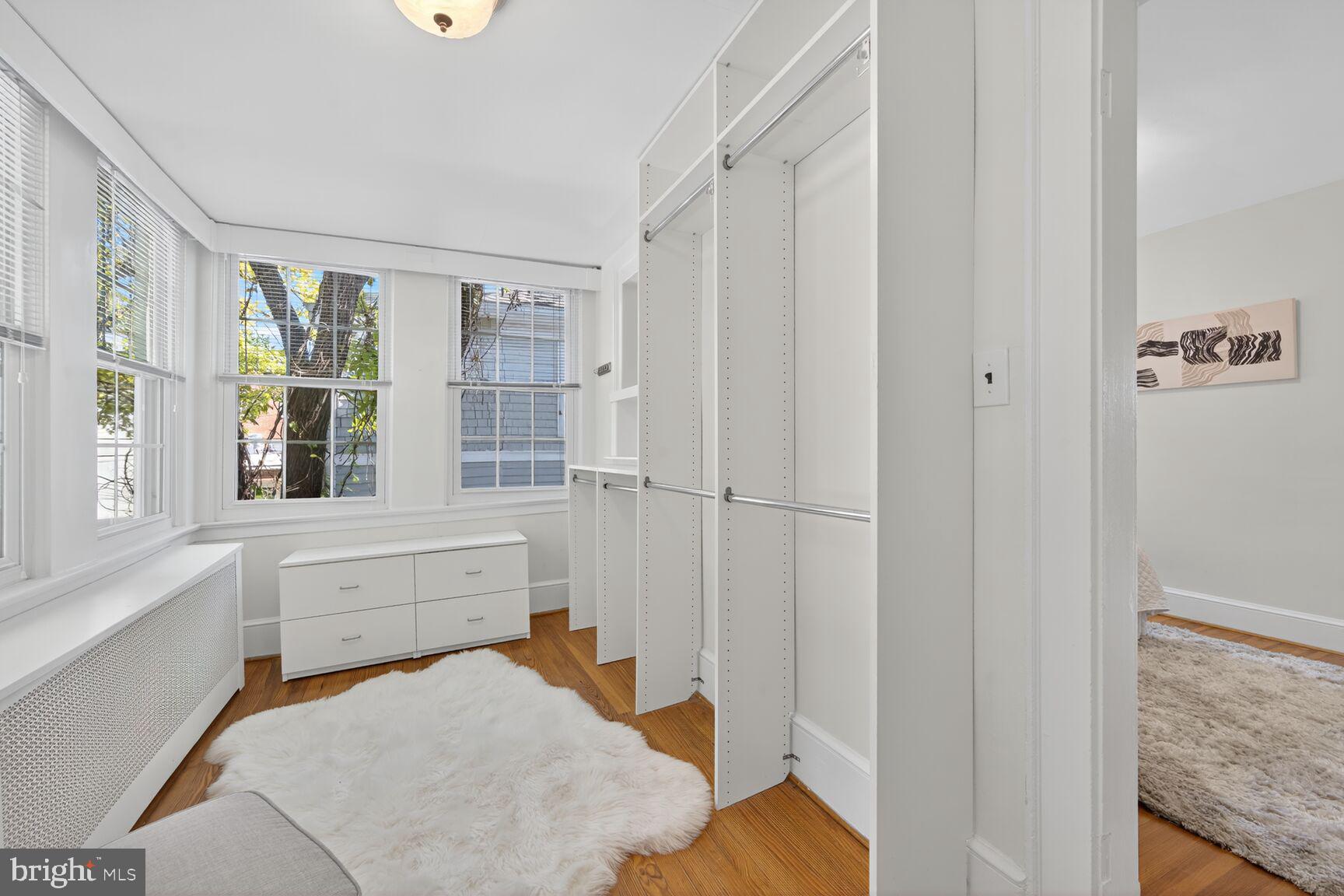 4209 ELLICOTT STREET NW