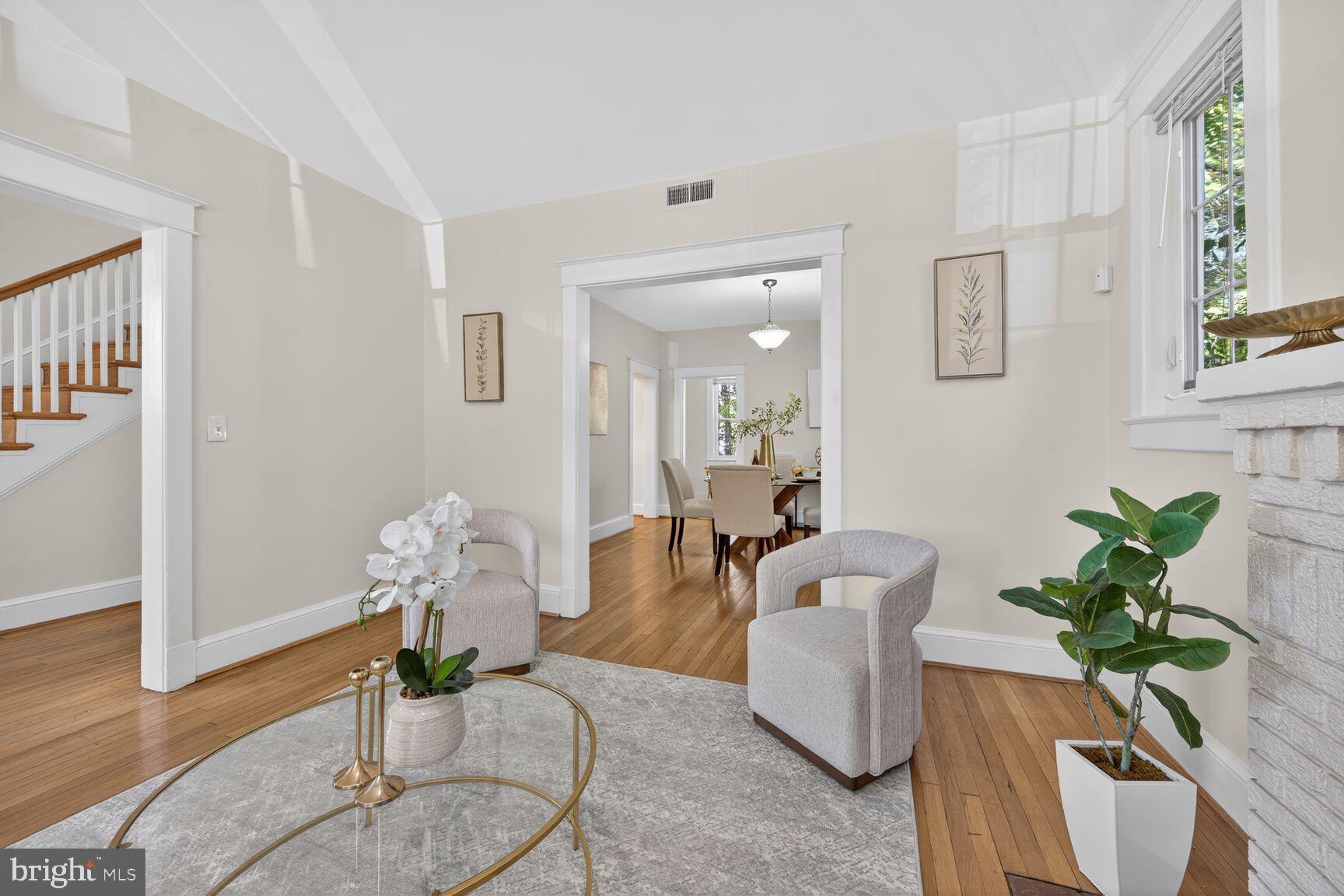 4209 ELLICOTT STREET NW