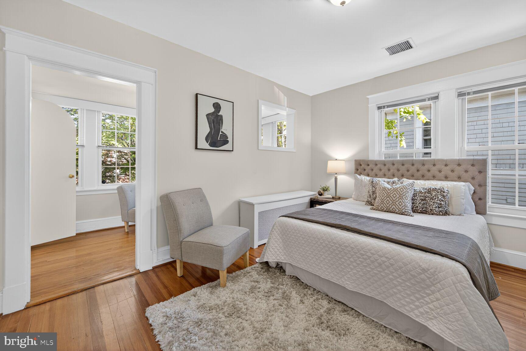 4209 ELLICOTT STREET NW