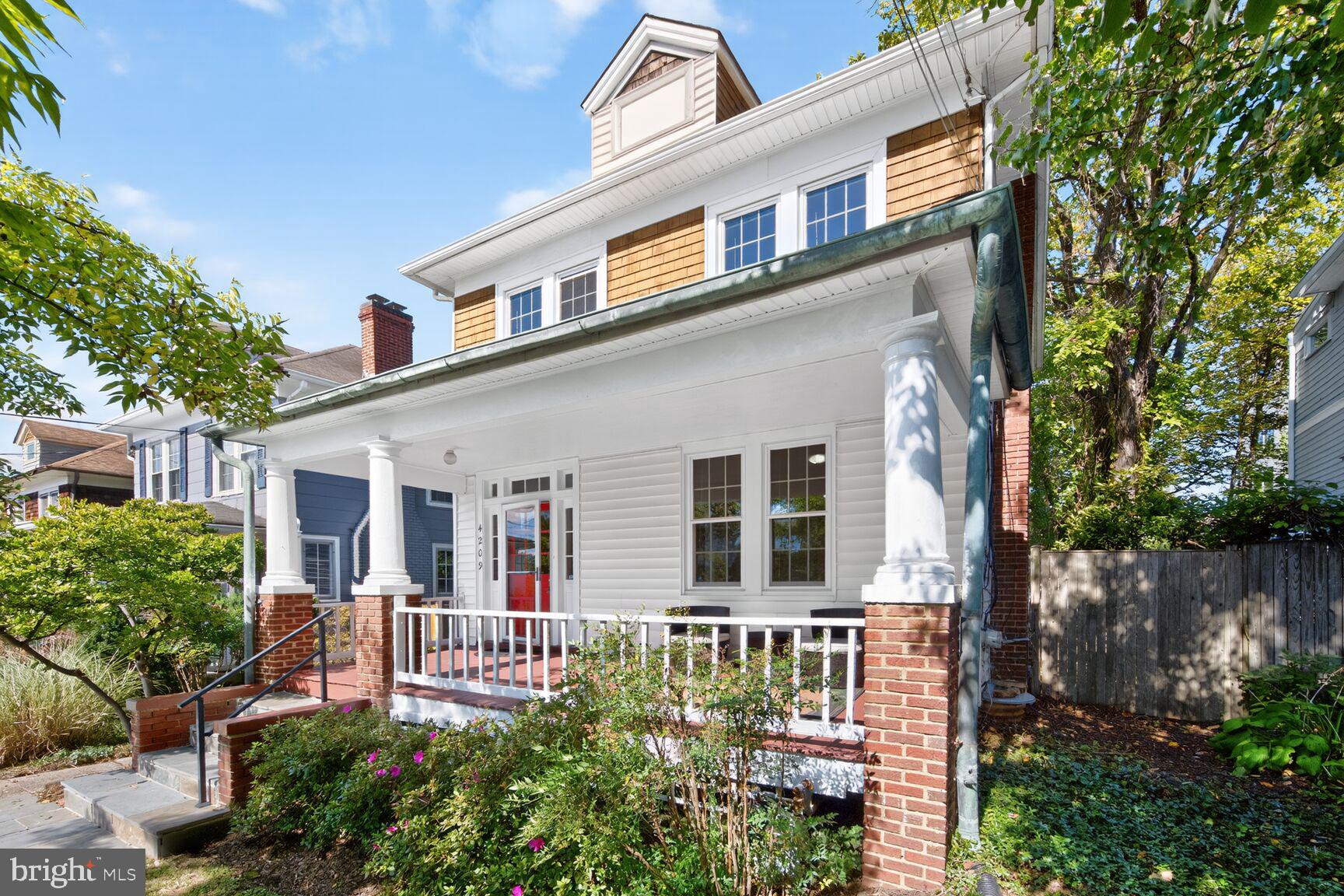 4209 ELLICOTT STREET NW