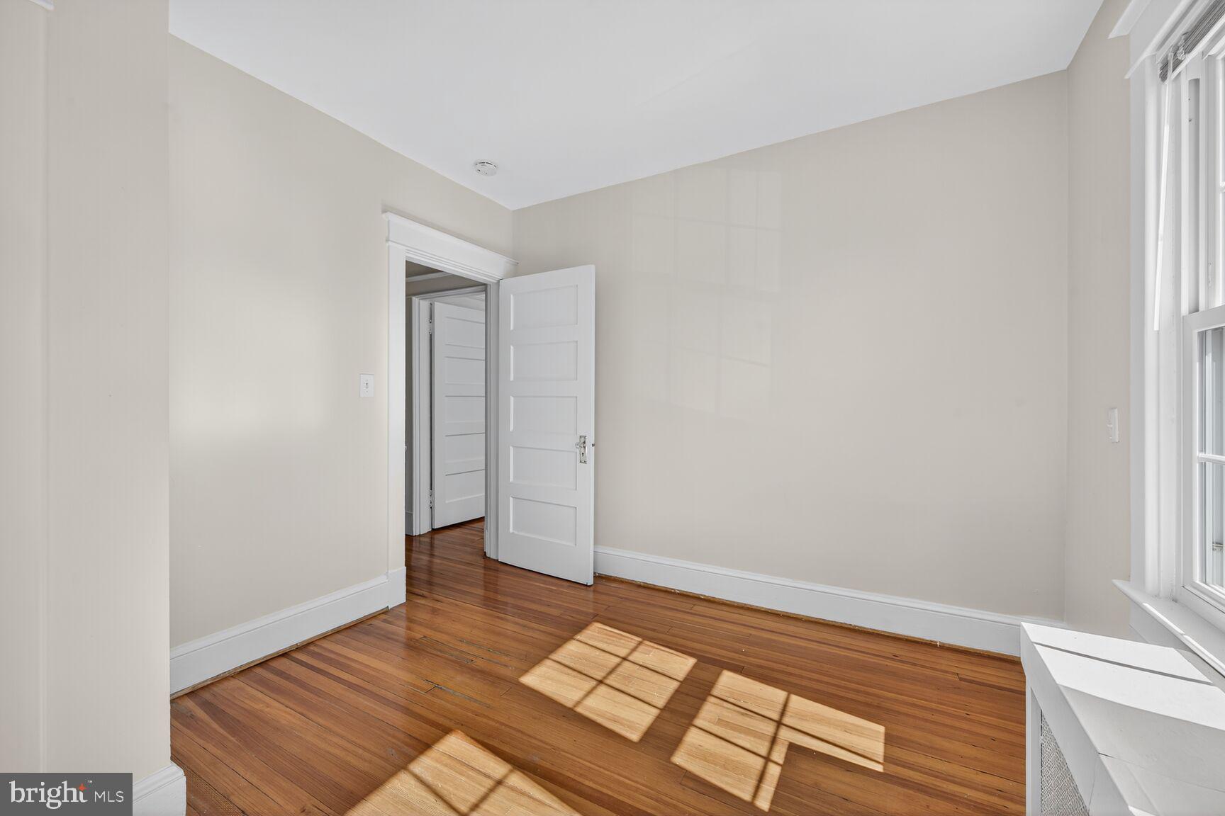 4209 ELLICOTT STREET NW