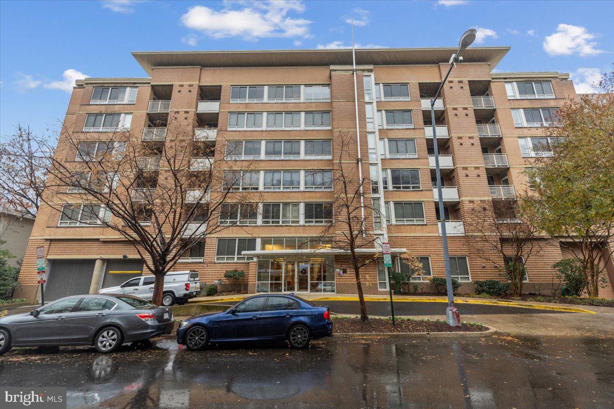 350 G STREET SW N212