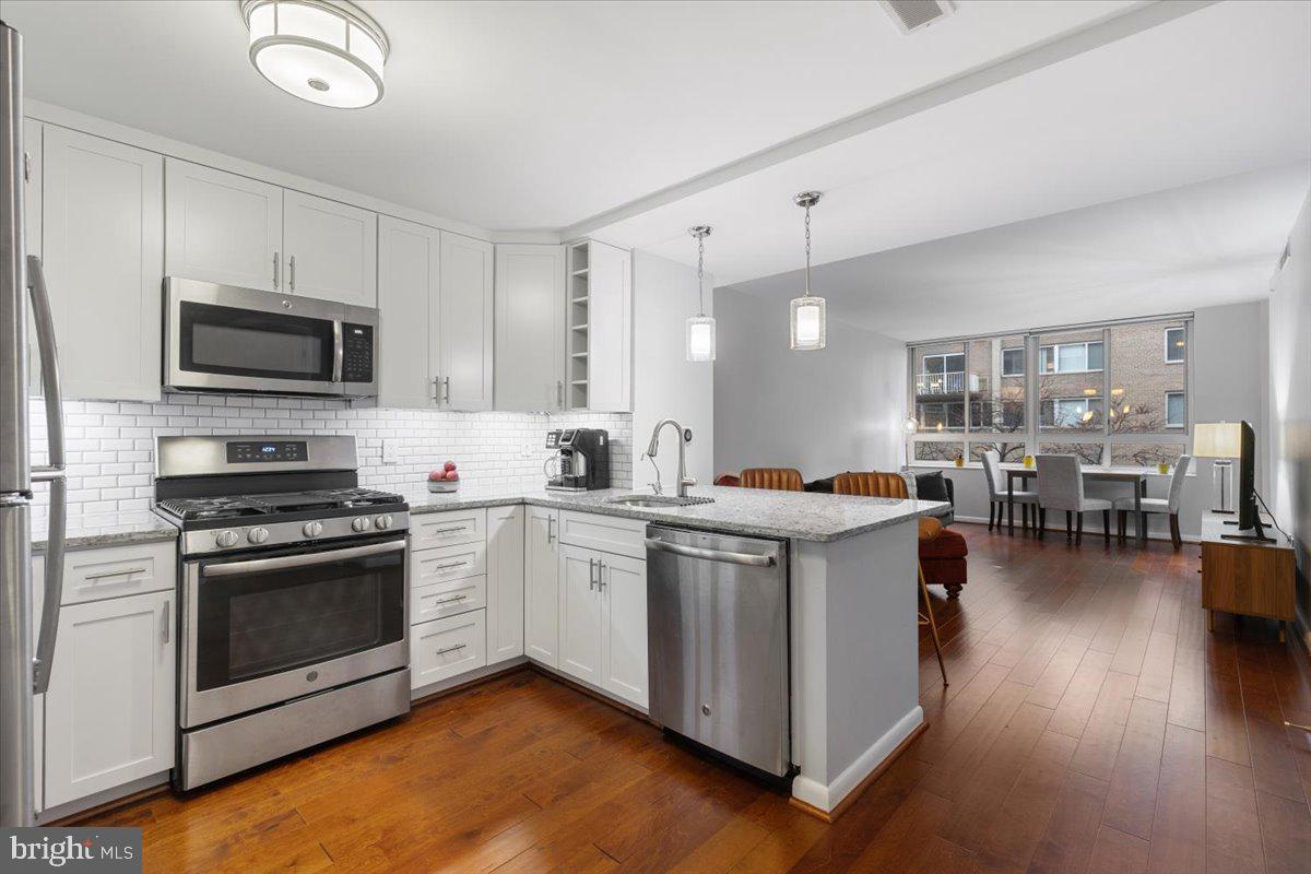 350 G STREET SW N212