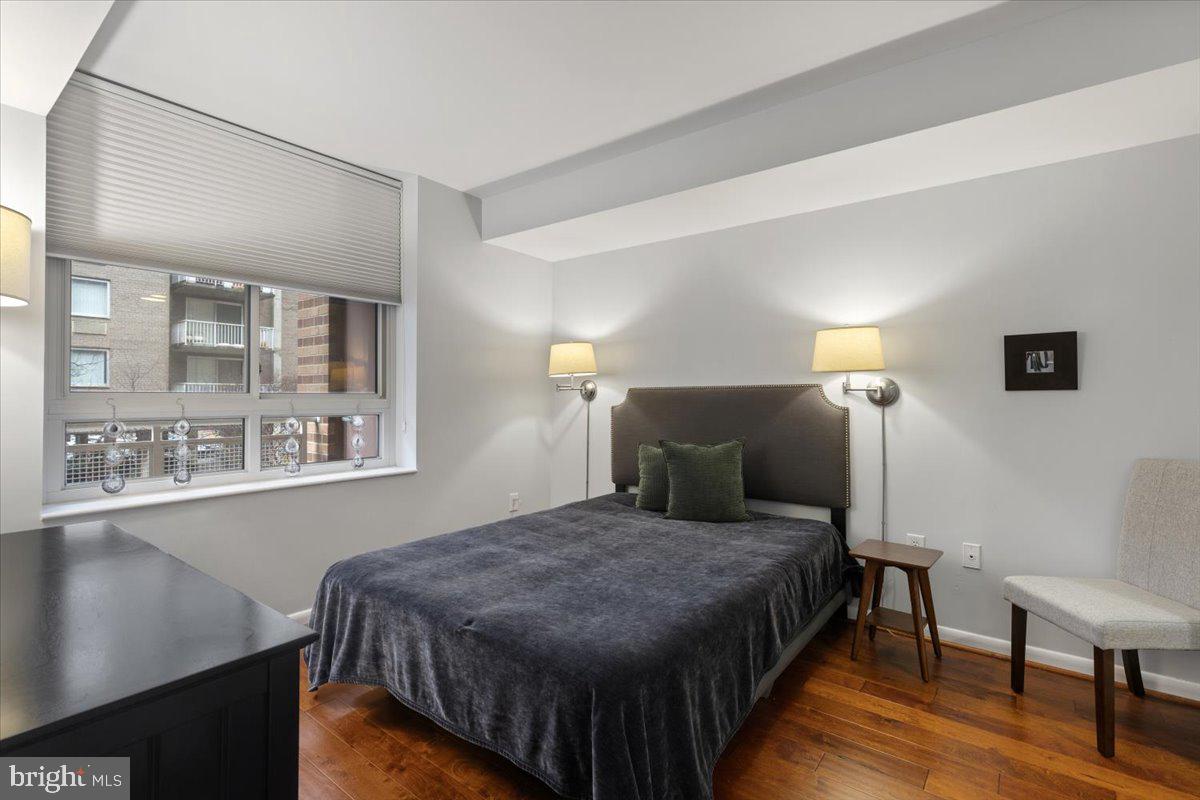 350 G STREET SW N212