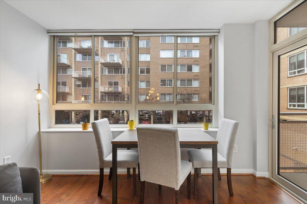 350 G STREET SW N212