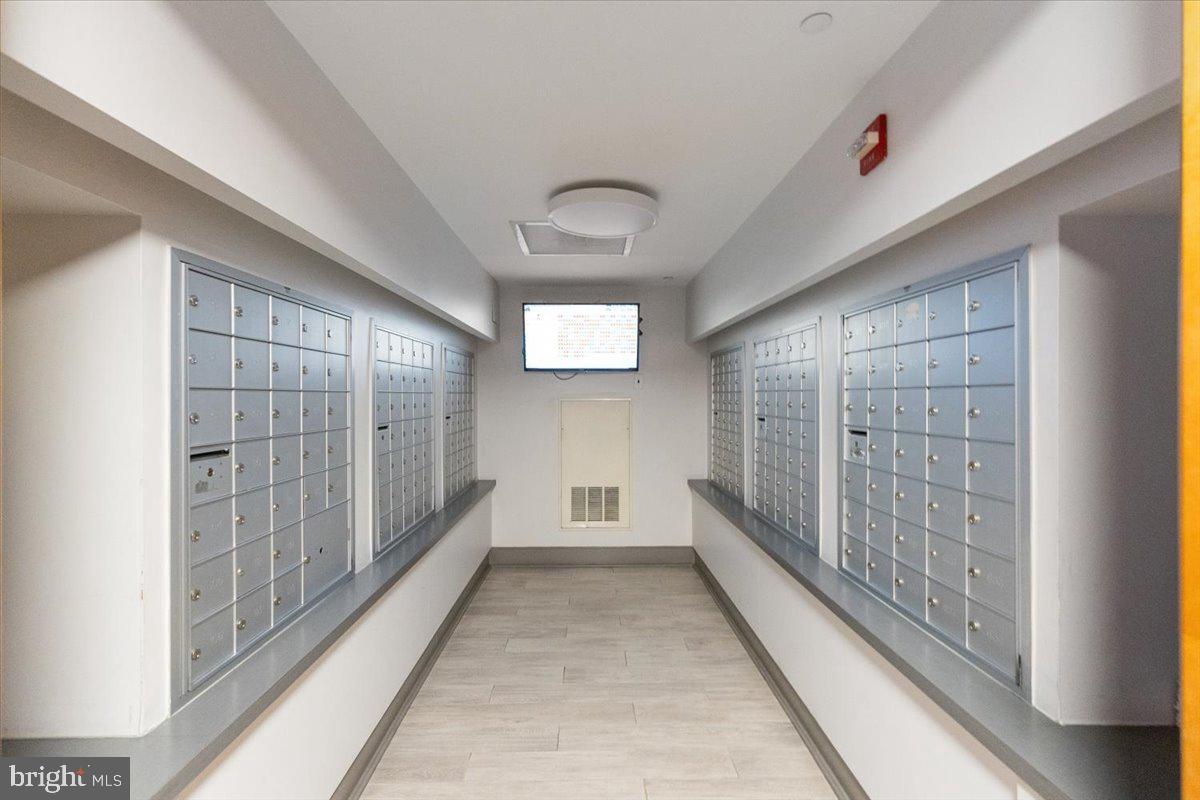 350 G STREET SW N212