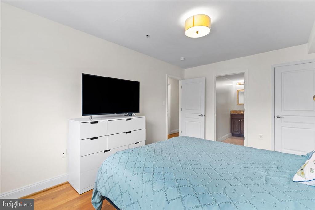 804 TAYLOR STREET NW 403
