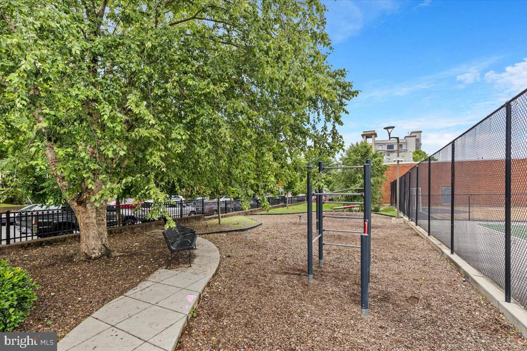 804 TAYLOR STREET NW 403
