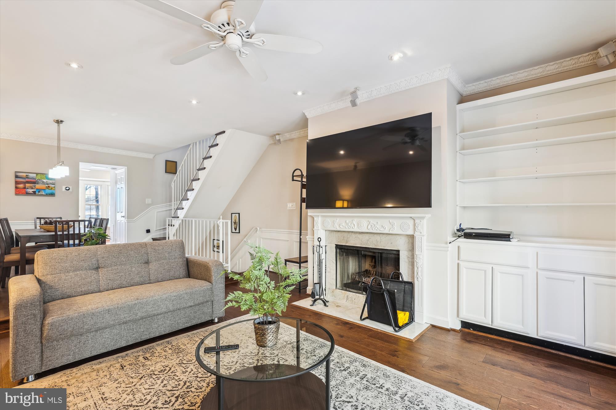 4611 1/2 MACARTHUR BOULEVARD NW B