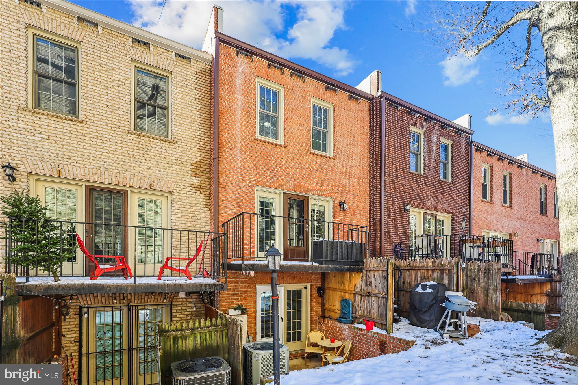 4611 1/2 MACARTHUR BOULEVARD NW B