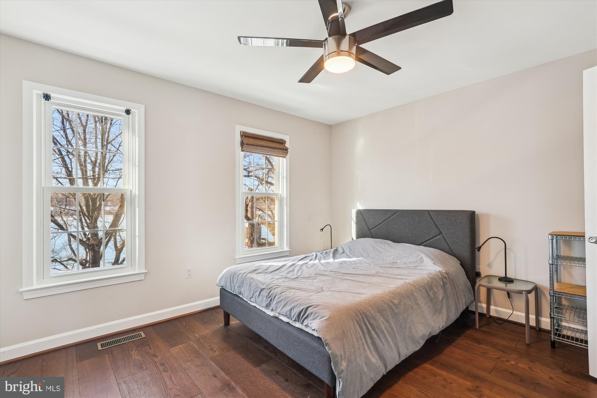 4611 1/2 MACARTHUR BOULEVARD NW B