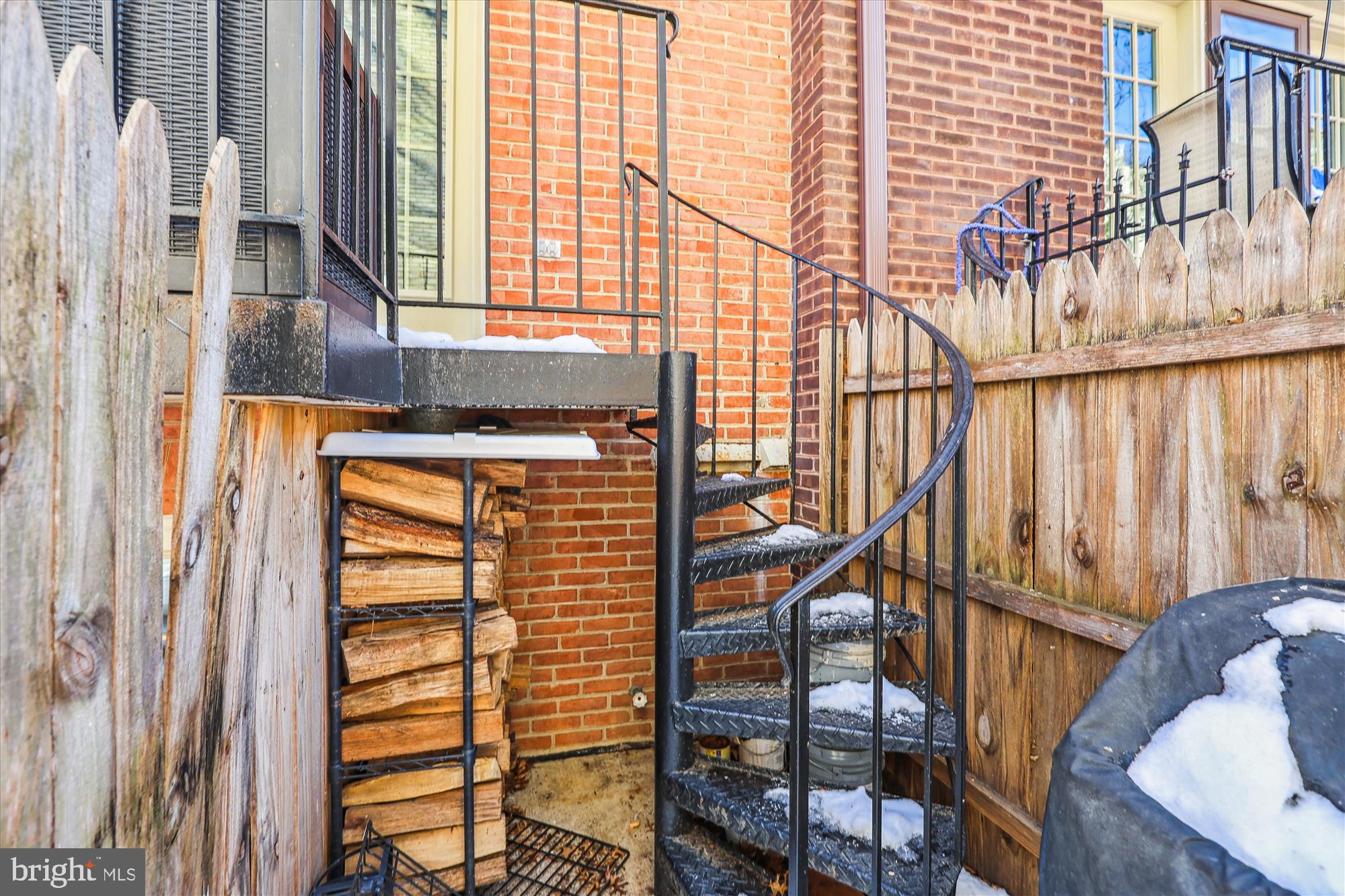 4611 1/2 MACARTHUR BOULEVARD NW B