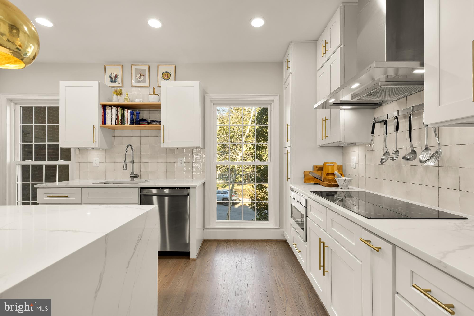 3726 JENIFER STREET NW