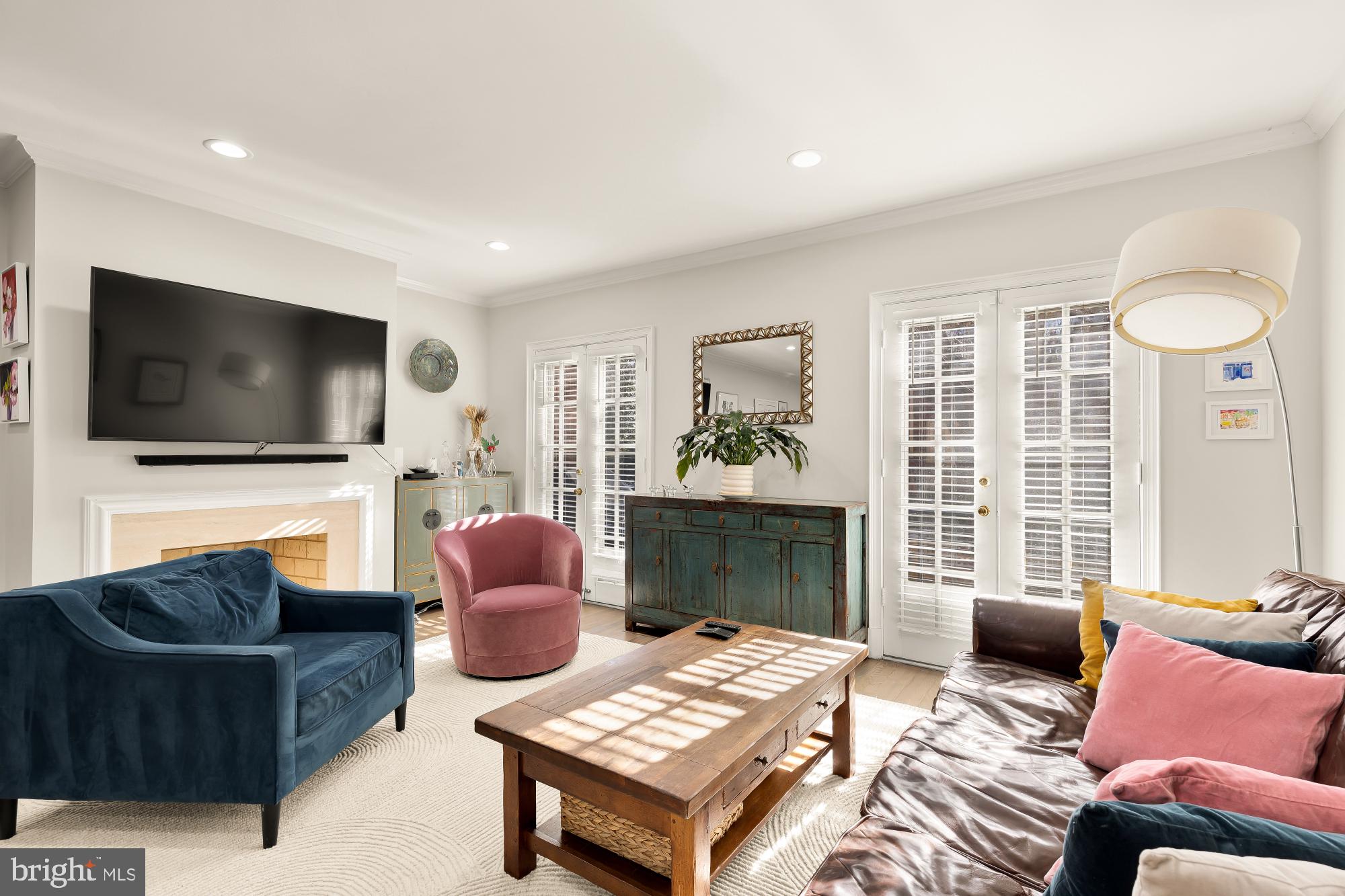 3726 JENIFER STREET NW