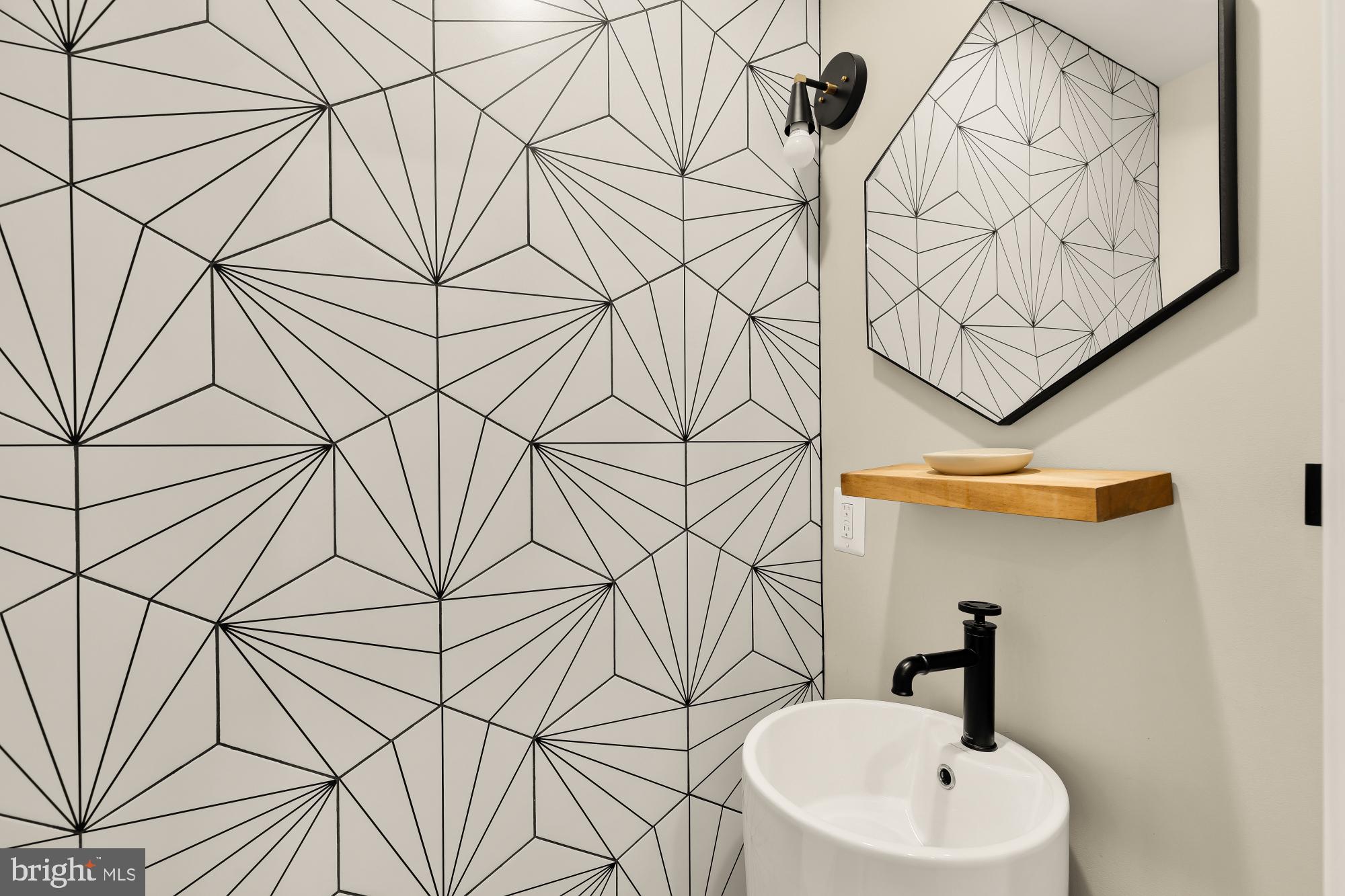 3726 JENIFER STREET NW