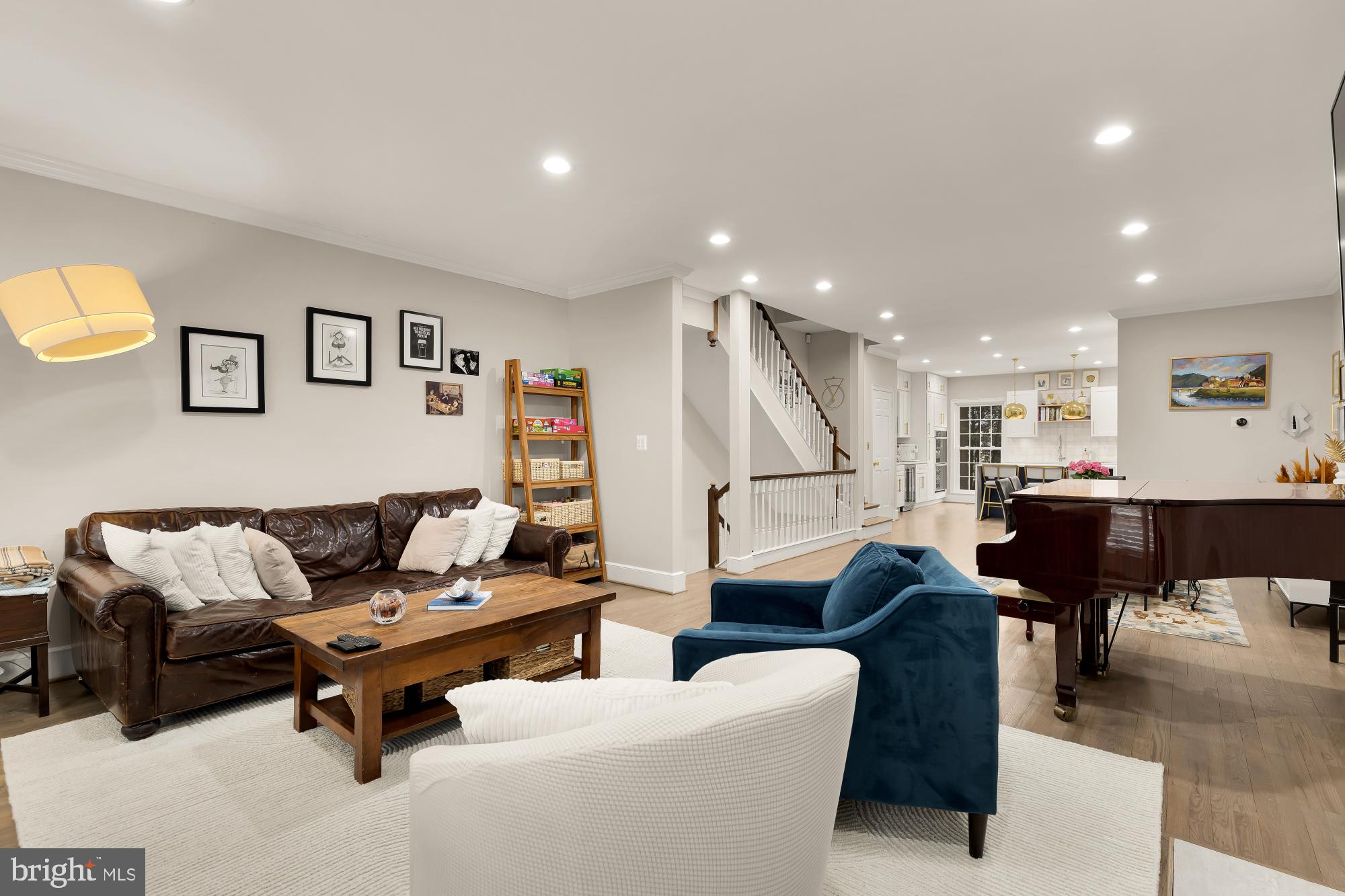 3726 JENIFER STREET NW