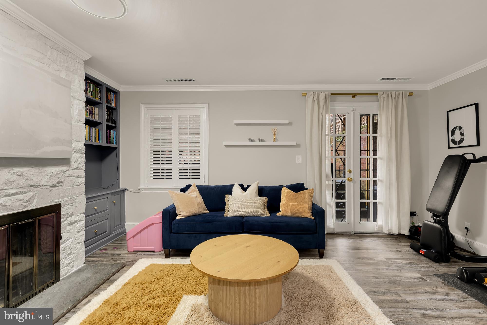 3726 JENIFER STREET NW