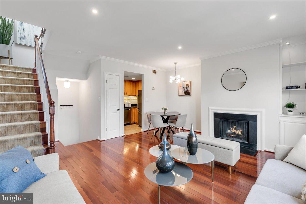 1949 CALVERT STREET NW E