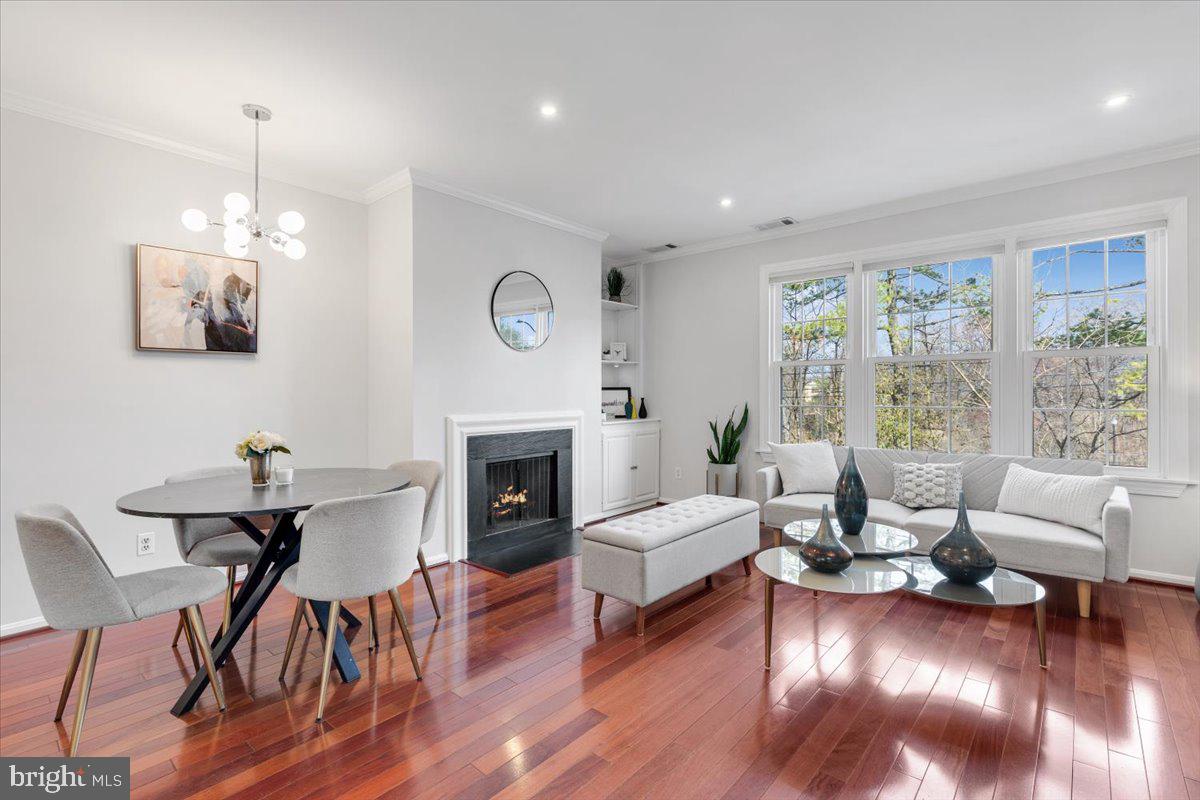 1949 CALVERT STREET NW E