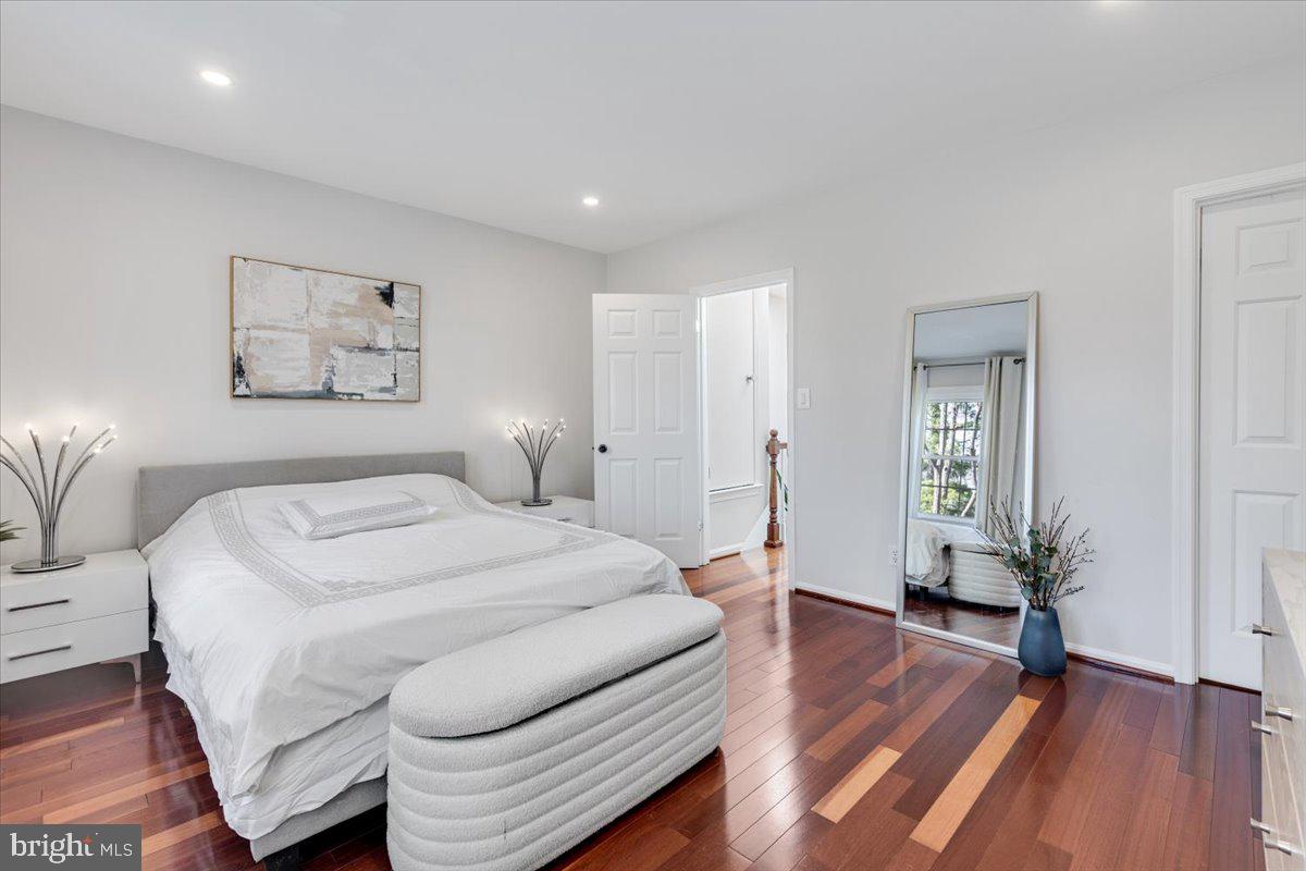 1949 CALVERT STREET NW E