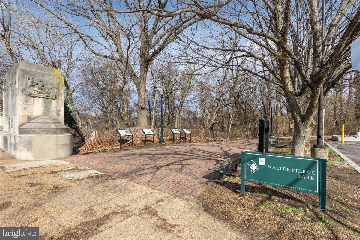 1949 CALVERT STREET NW E