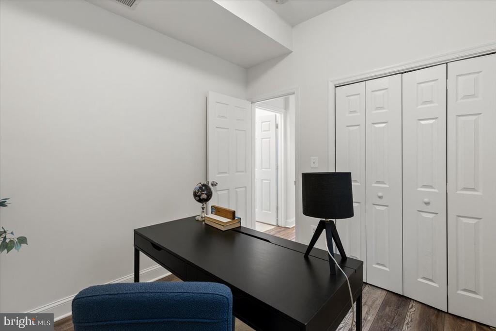 3350 17TH STREET NW T2