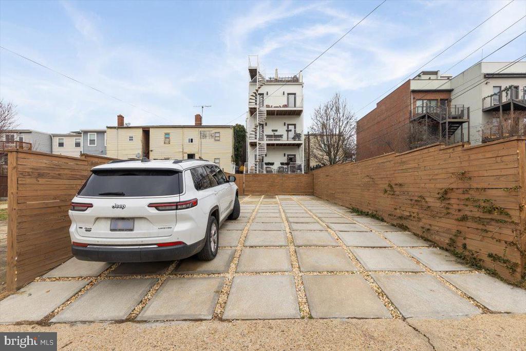 1151 OATES STREET NE Unit: 3
