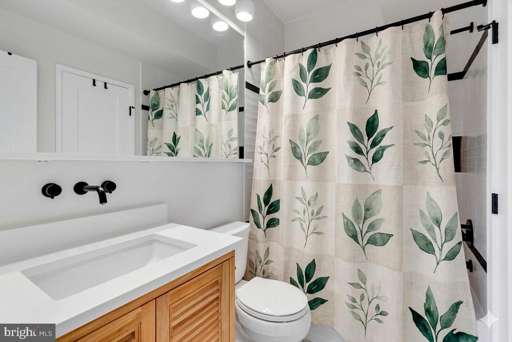 1151 OATES STREET NE Unit: 3