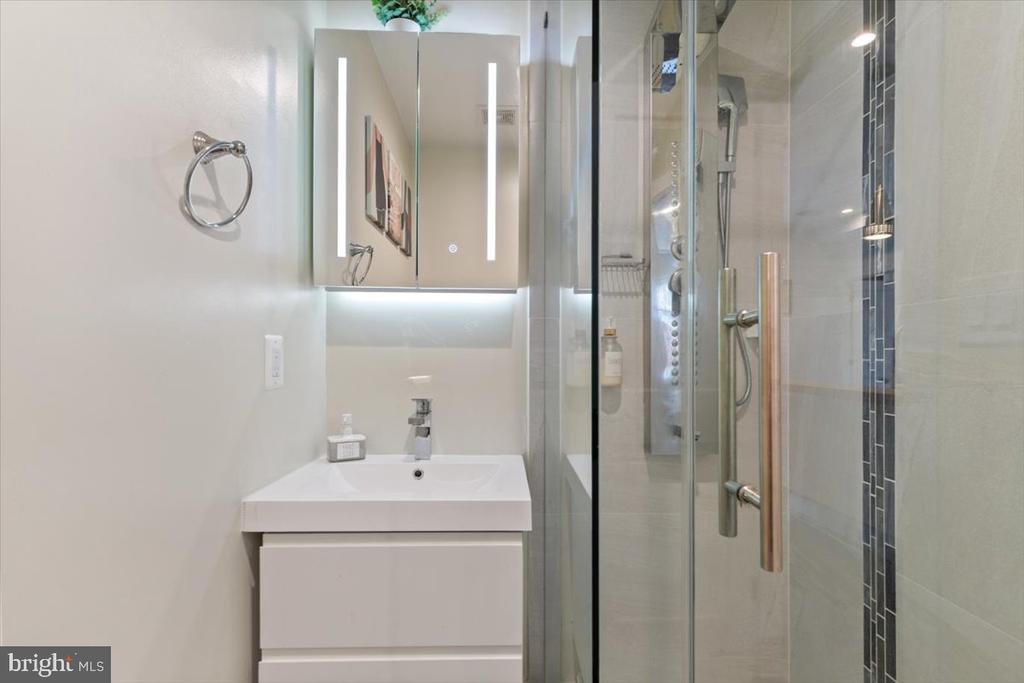 625 PARK ROAD NW Unit: 204