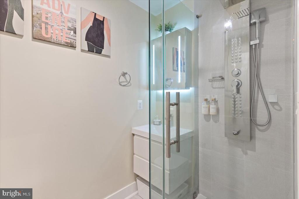 625 PARK ROAD NW Unit: 204
