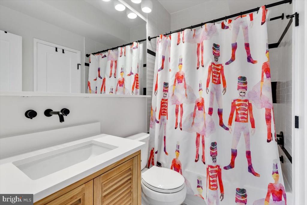 1151 OATES STREET NE Unit: 3