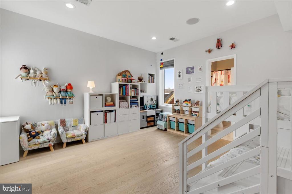 1151 OATES STREET NE Unit: 3