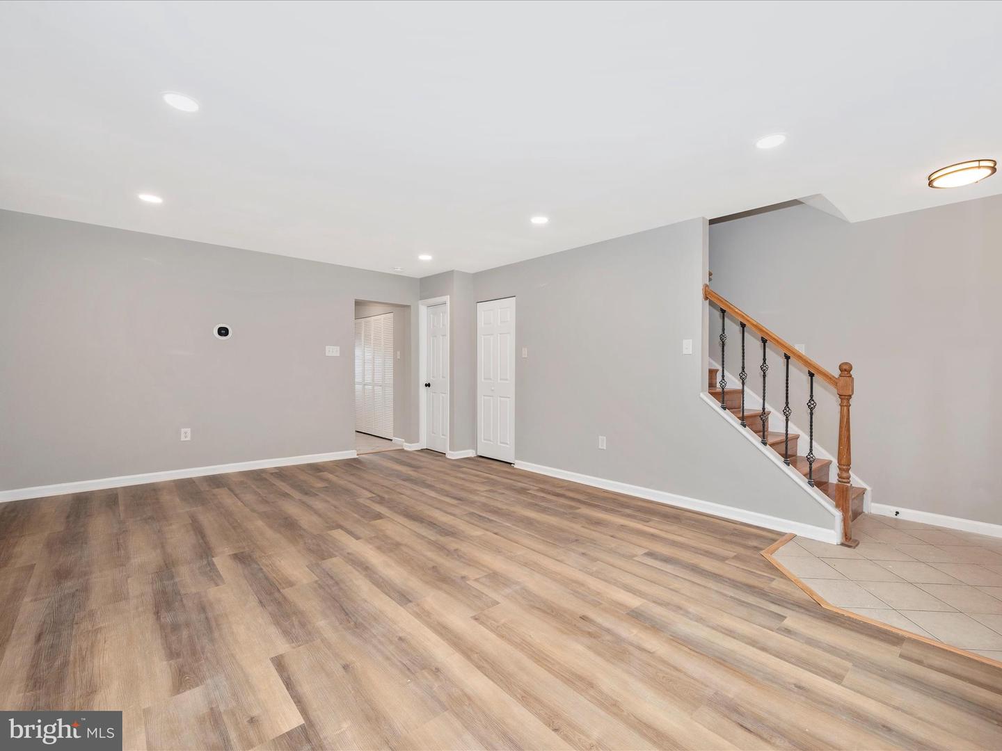 6854 Carnation Cir