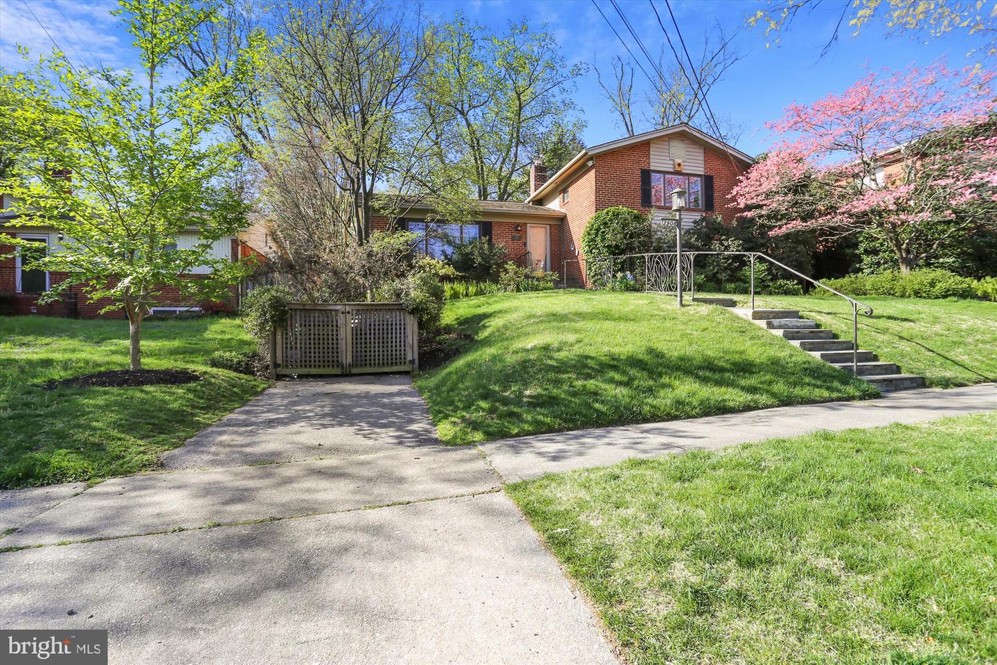 3908 MONTROSE DRIVEWAY