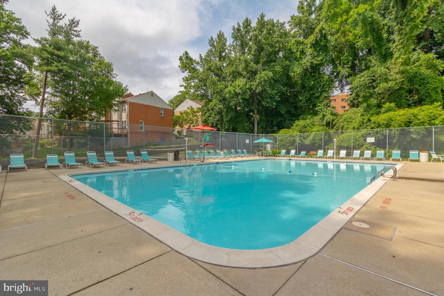 10670 WEYMOUTH STREET Unit: 204