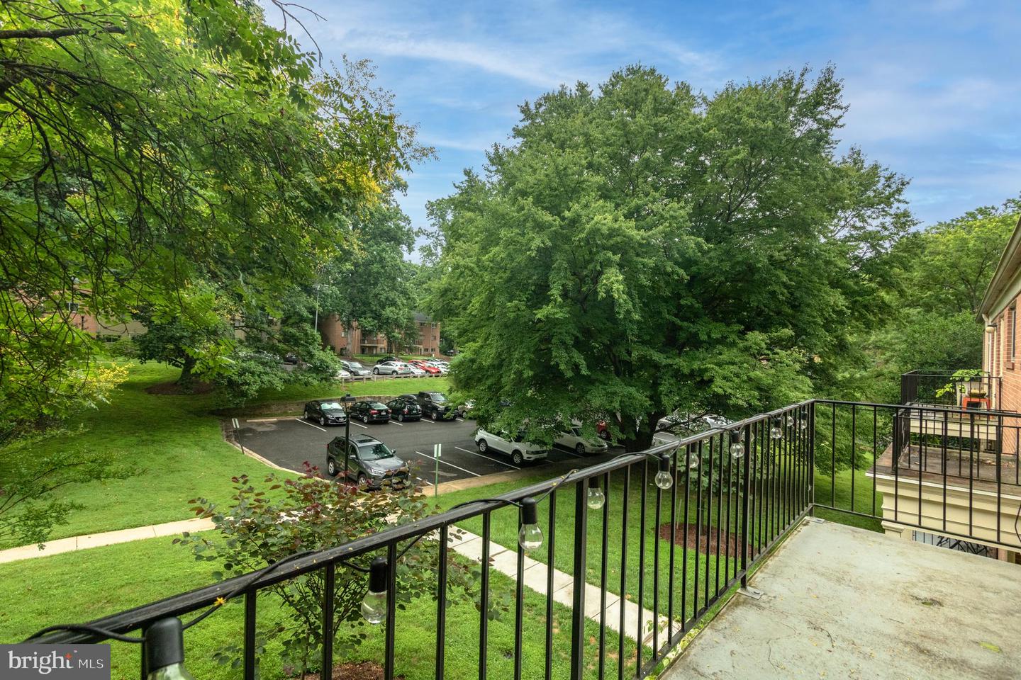 10670 WEYMOUTH STREET Unit: 204