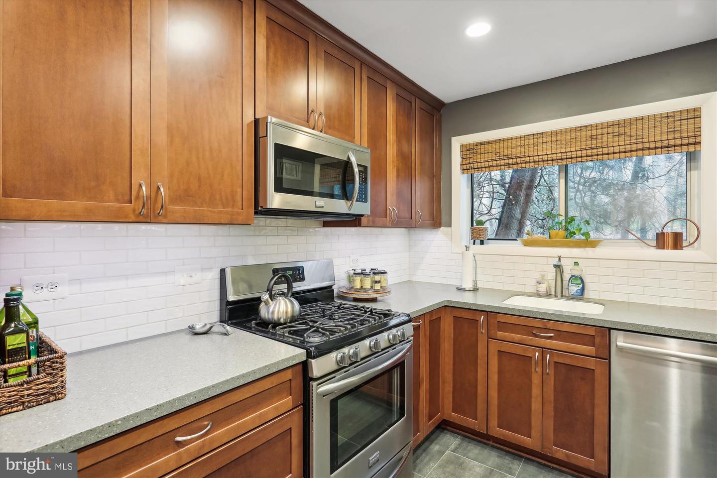 10613 KENILWORTH AVENUE Unit: 103