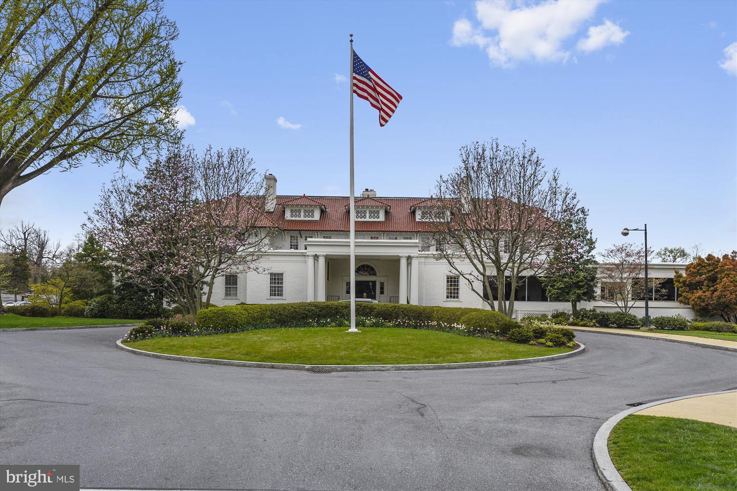 3809 MONTROSE DRIVEWAY