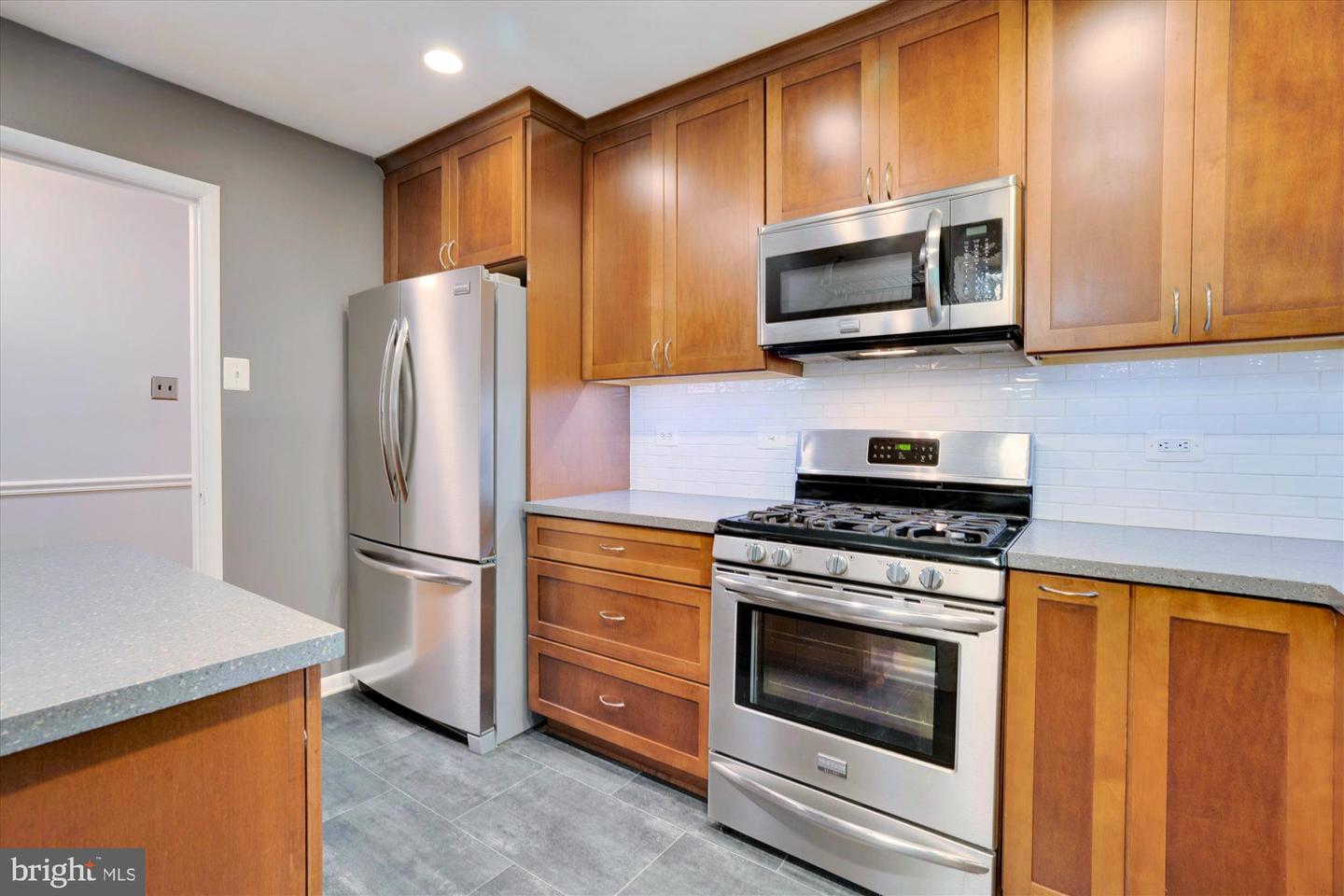10613 KENILWORTH AVENUE Unit: 103