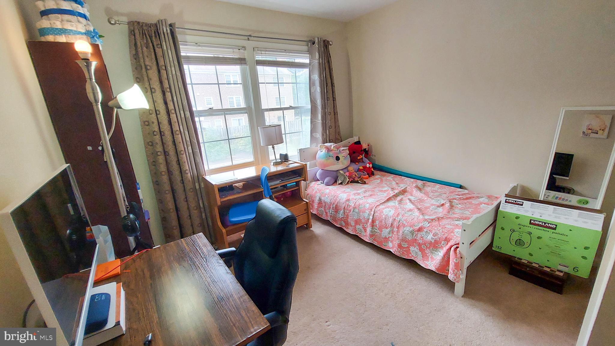 1951 HICKORY HILL LN