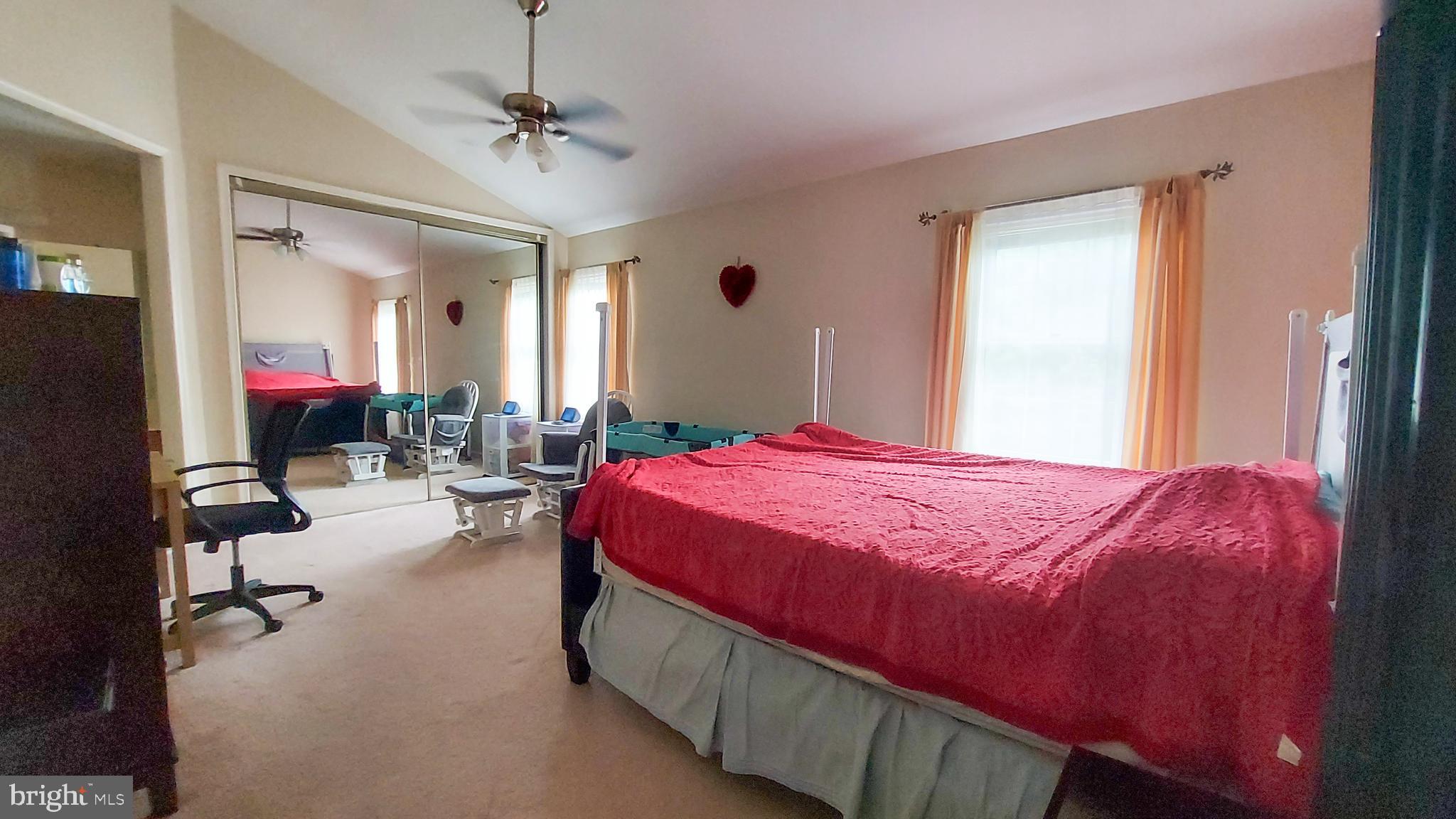 1951 HICKORY HILL LN