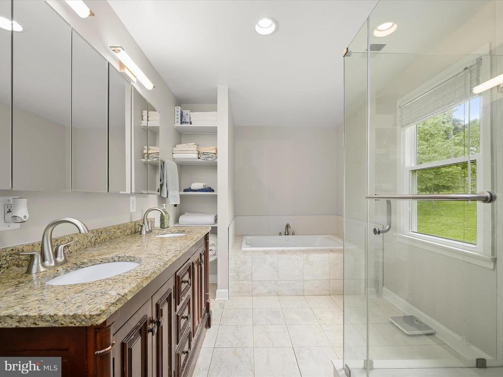 7704 ZULIMA CT