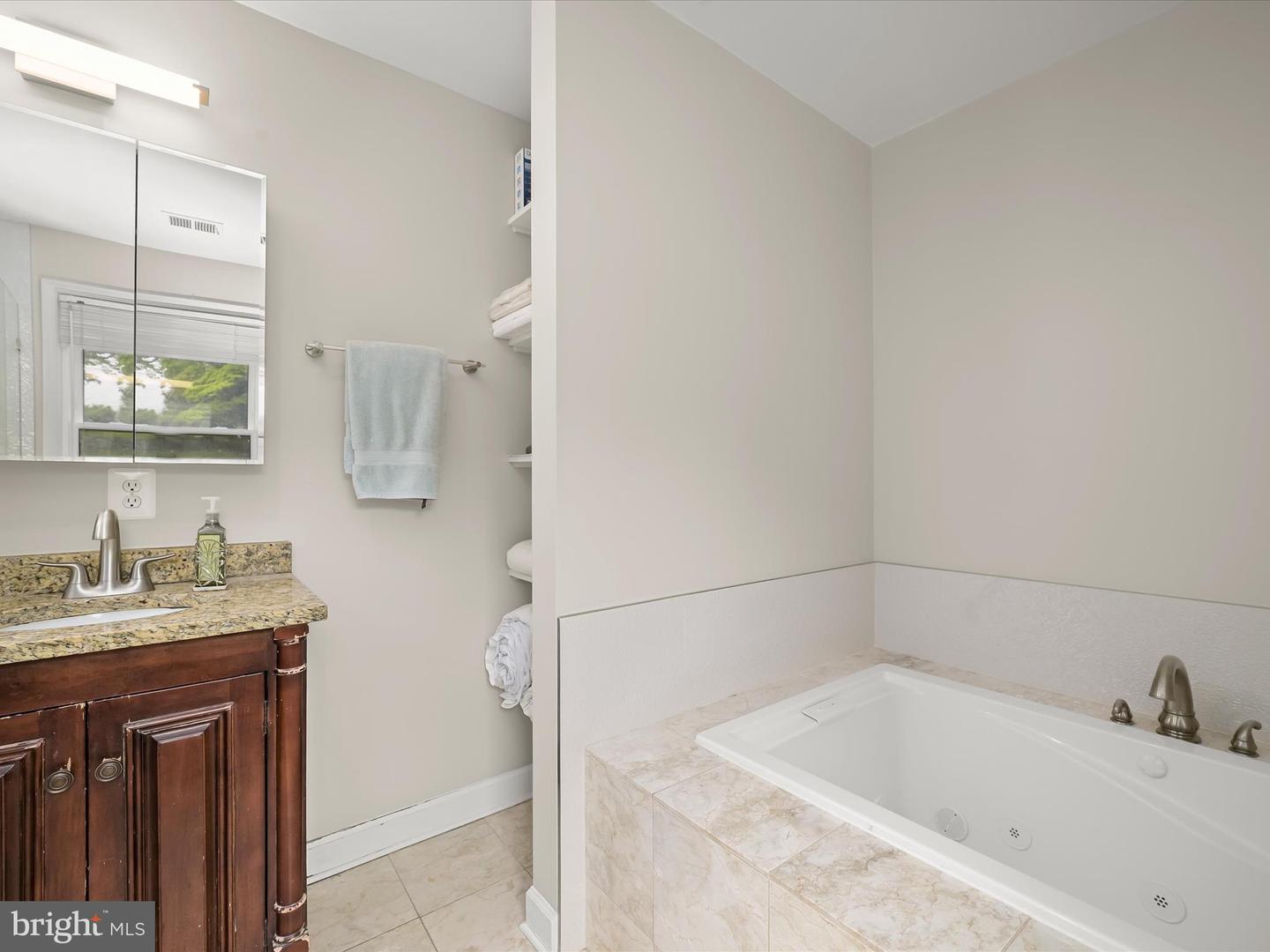 7704 ZULIMA CT